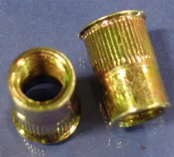 Ribbed Body, Small Flange